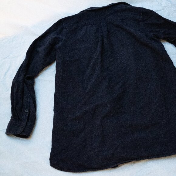 Navy, 100% cotton, button down with small breast pocket - Picture 5 of 5